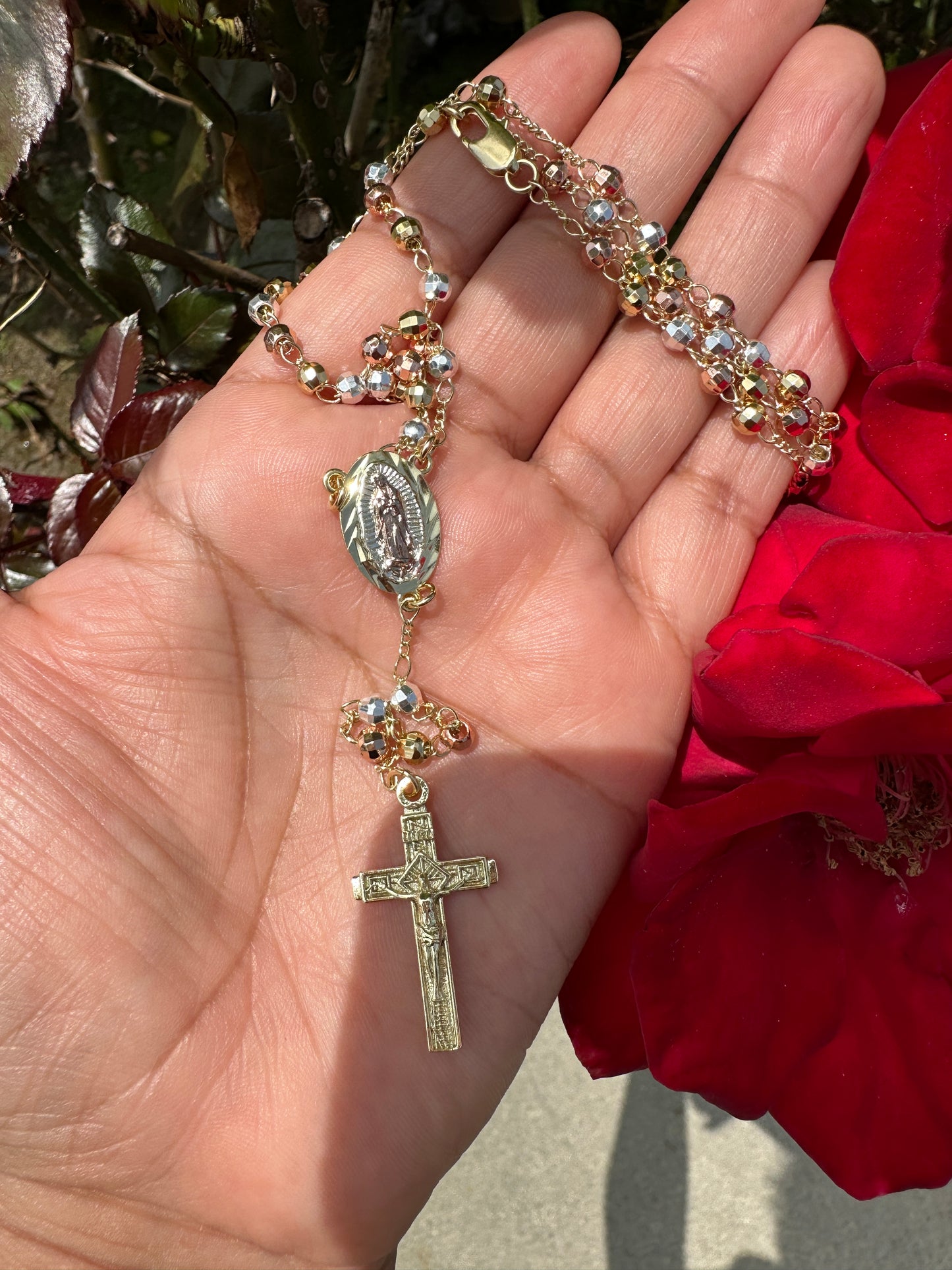 “Amor” Rosary Tricolor with Virgen Pedant Gold Plated -Rosario