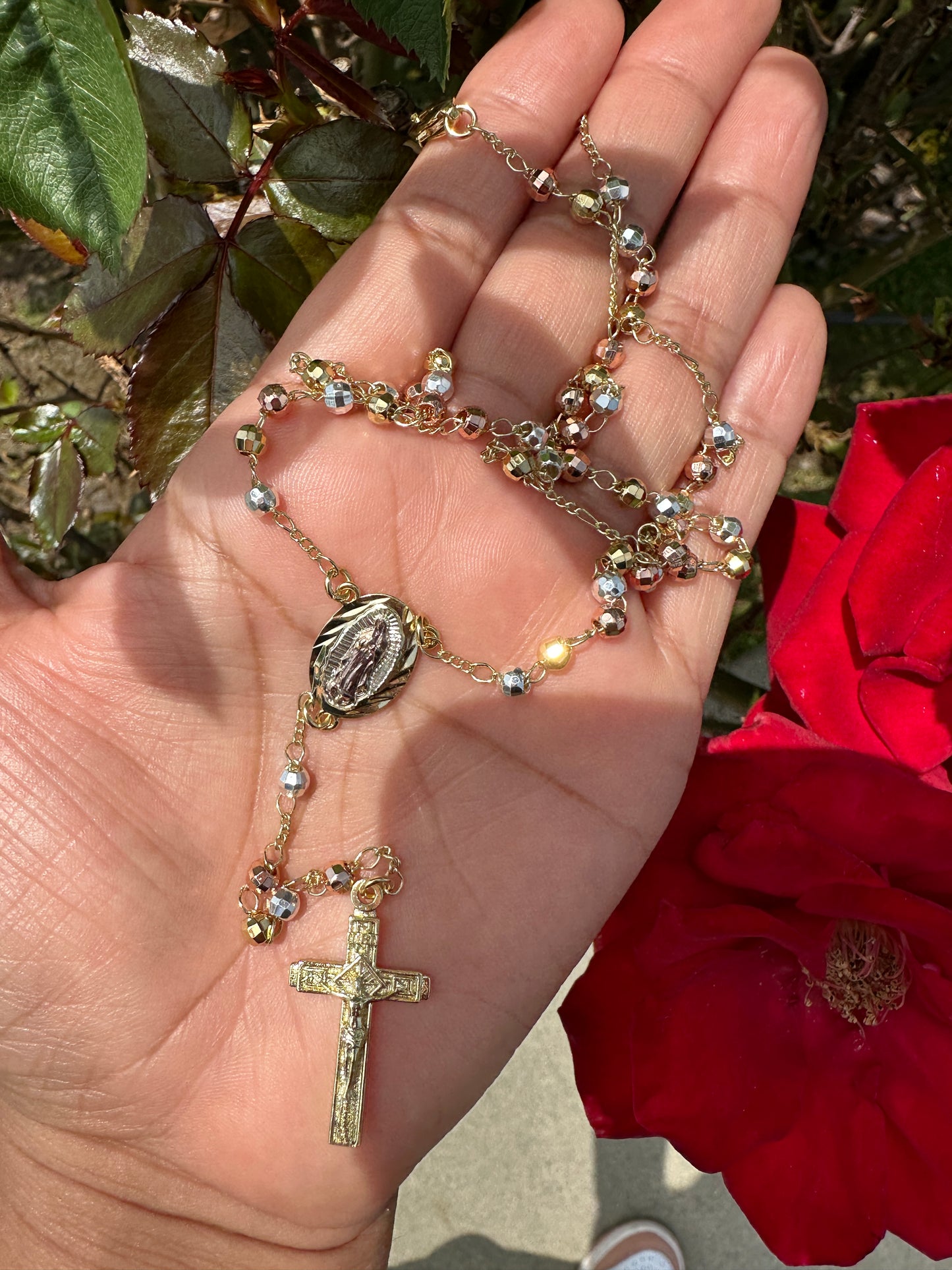 “Amor” Rosary Tricolor with Virgen Pedant Gold Plated -Rosario