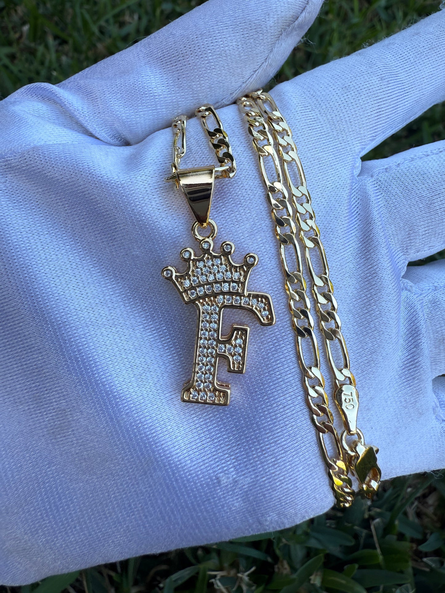 Letter Initial Necklace with Crown Gold Plated Alphabet Pendant for Women 20” inch Chain Fashion Jewelry