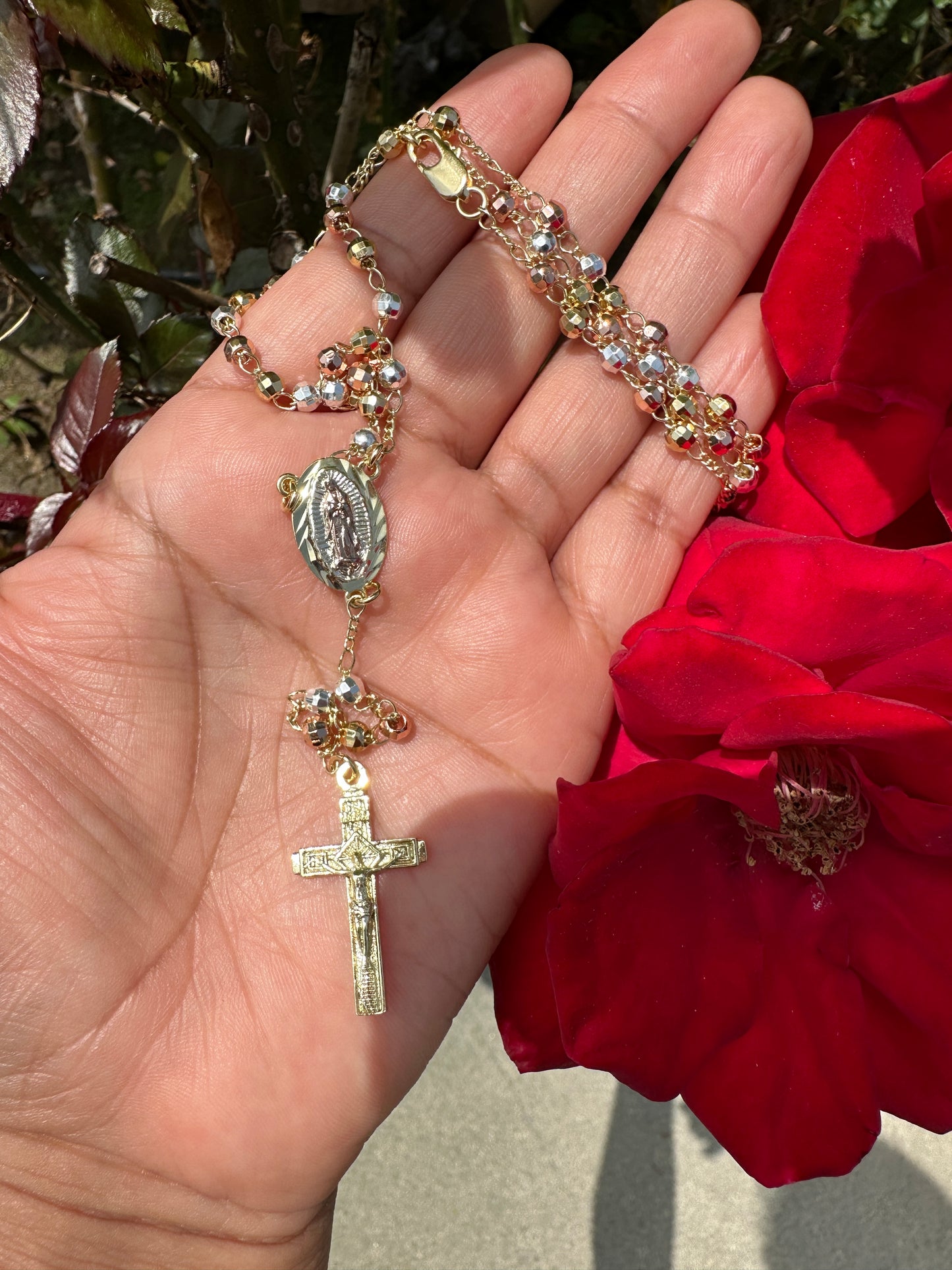 “Amor” Rosary Tricolor with Virgen Pedant Gold Plated -Rosario