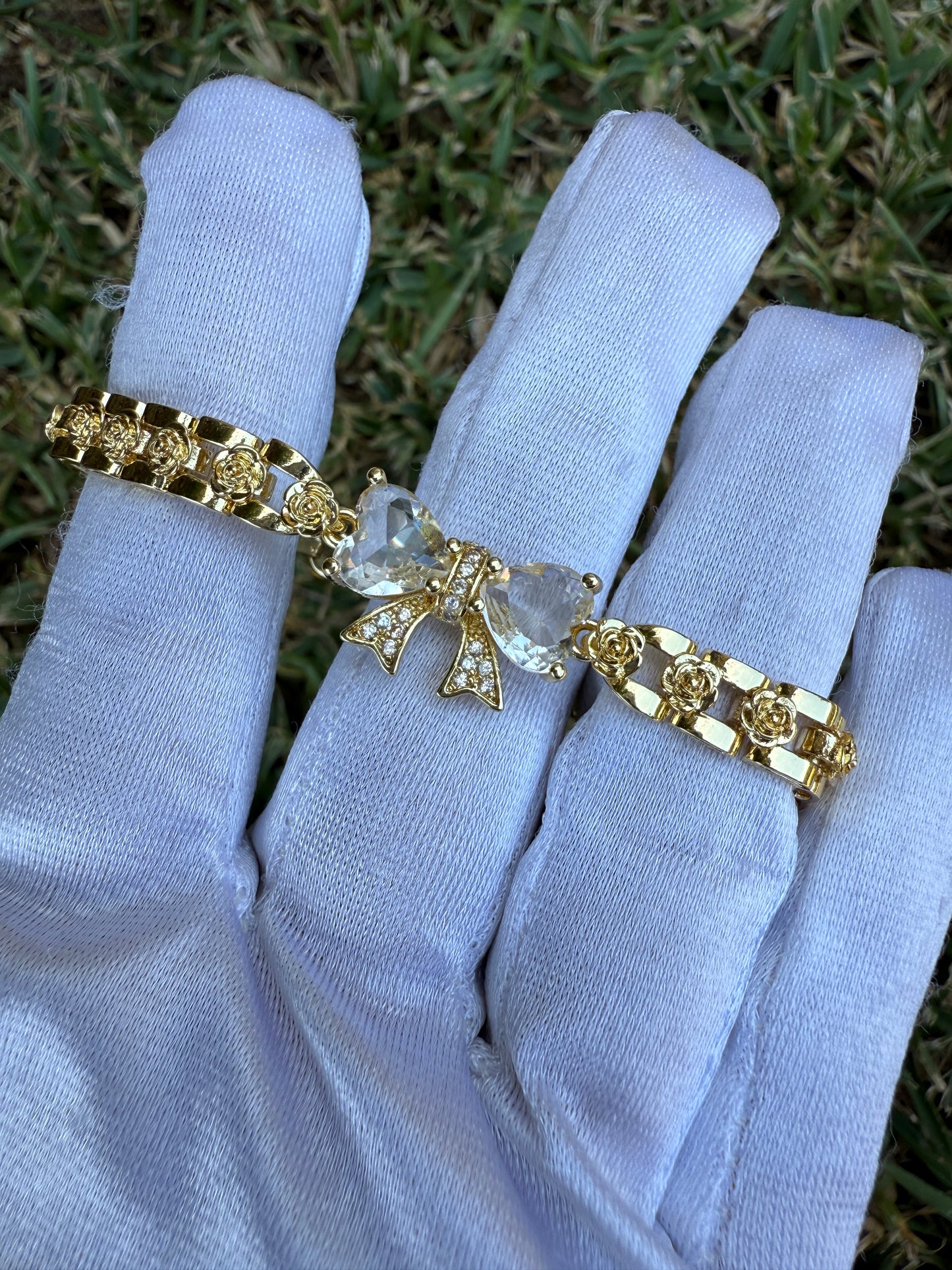 Bow Bracelet for Her - Dainty & Charming Jewelry Gift for Adults - 6-8 Inch Tarnish-Free Bracelet with Delightful Bow Design