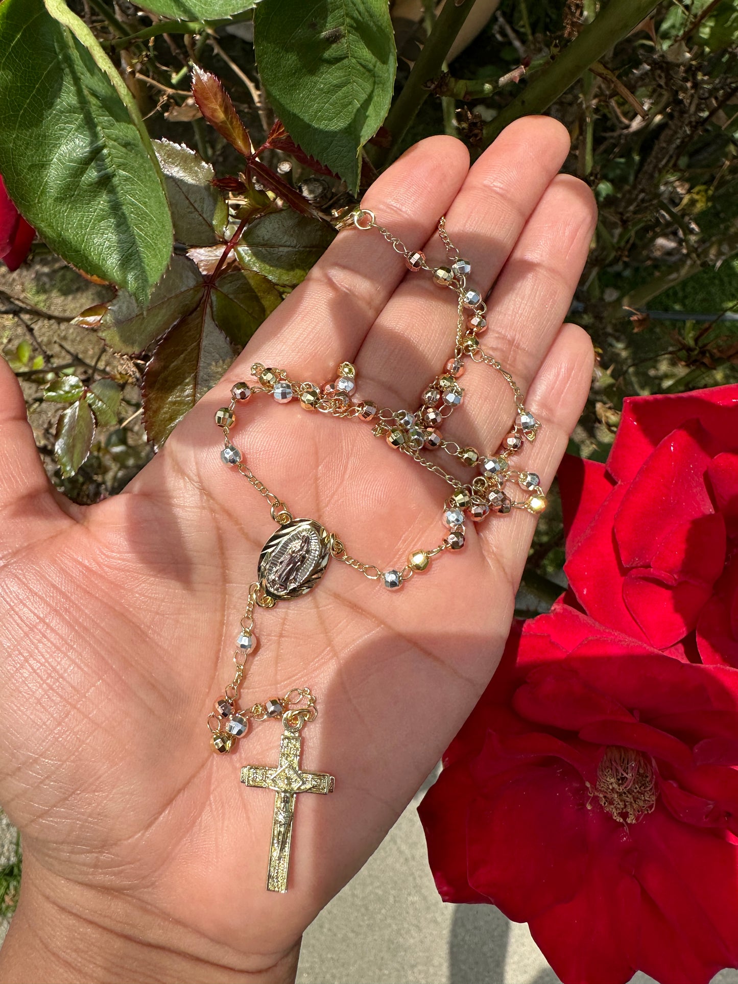 “Amor” Rosary Tricolor with Virgen Pedant Gold Plated -Rosario