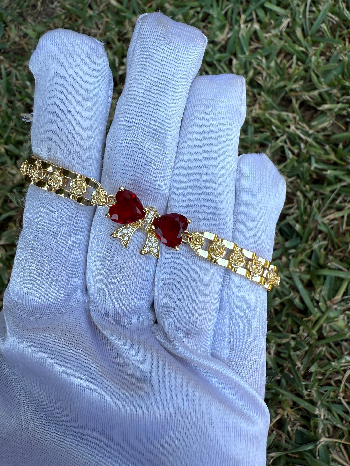 Bow Bracelet for Her - Dainty & Charming Jewelry Gift for Adults - 6-8 Inch Tarnish-Free Bracelet with Delightful Bow Design