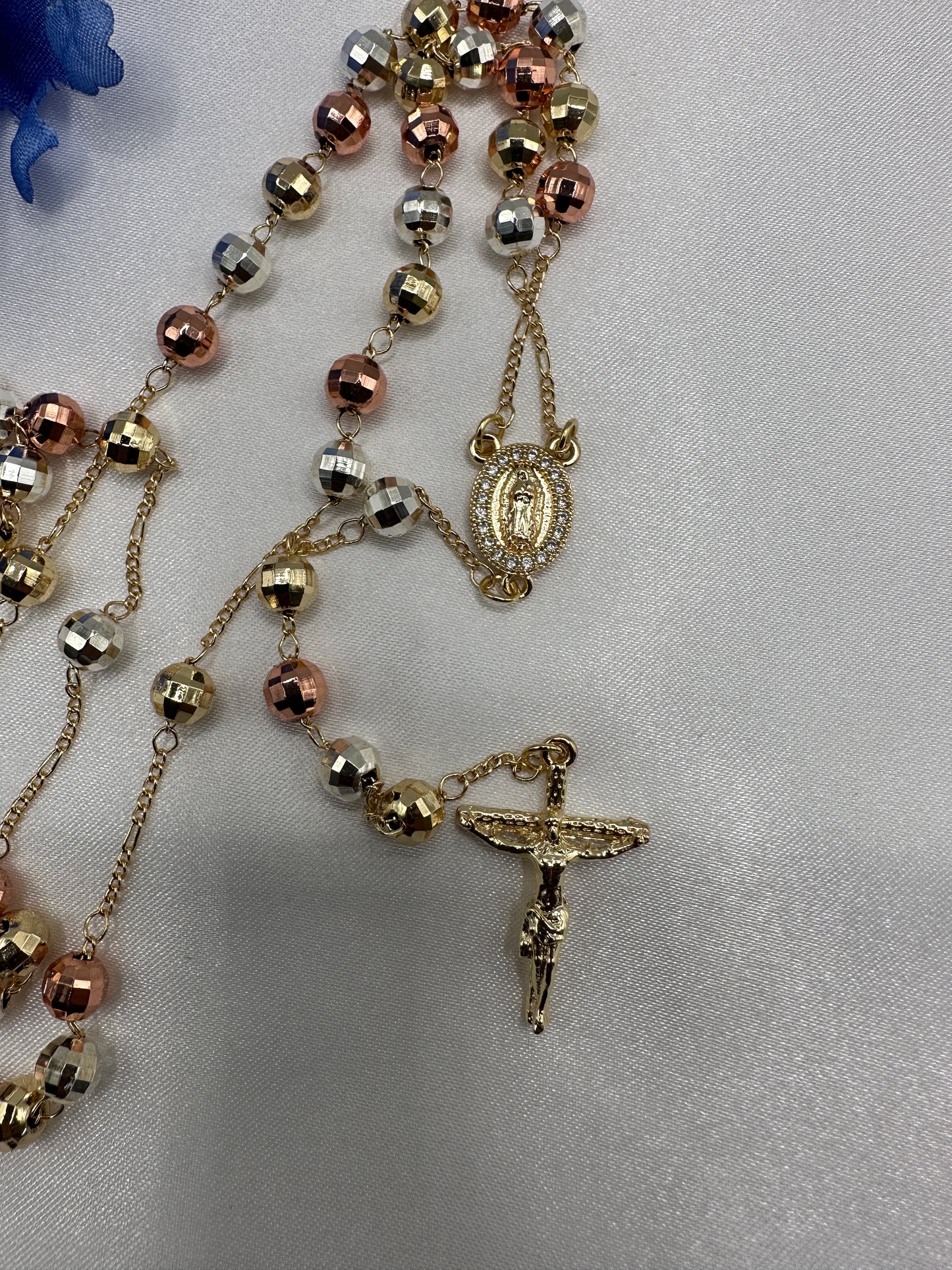 “Magnifico” Virgin Rosary rose Gold .