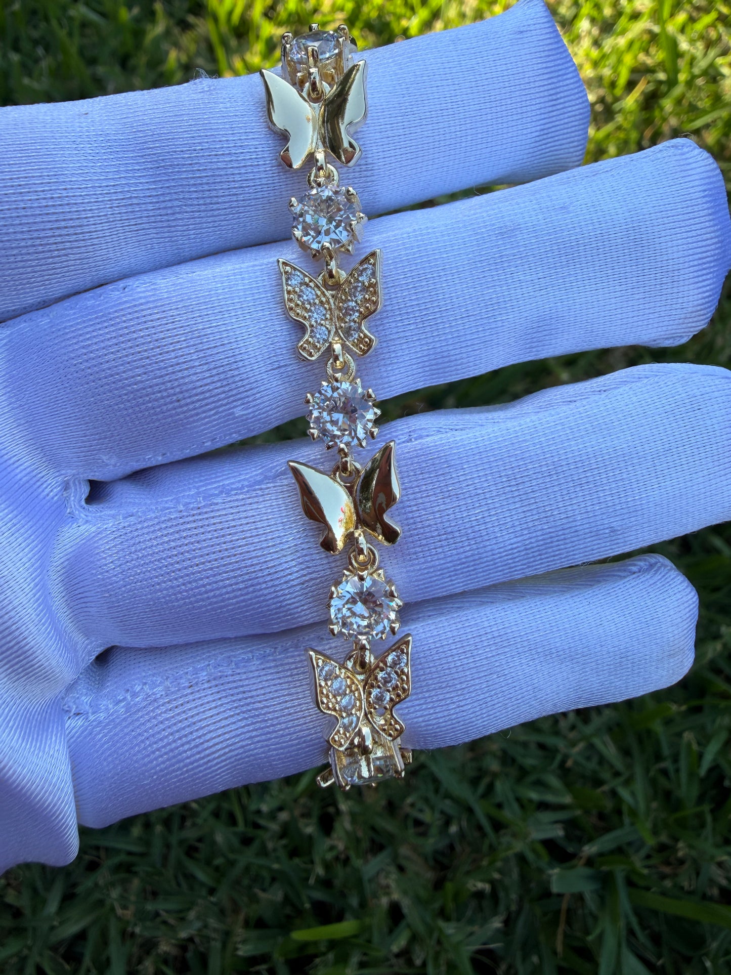 Gold-Plated Butterfly Bracelet – 7 Inches