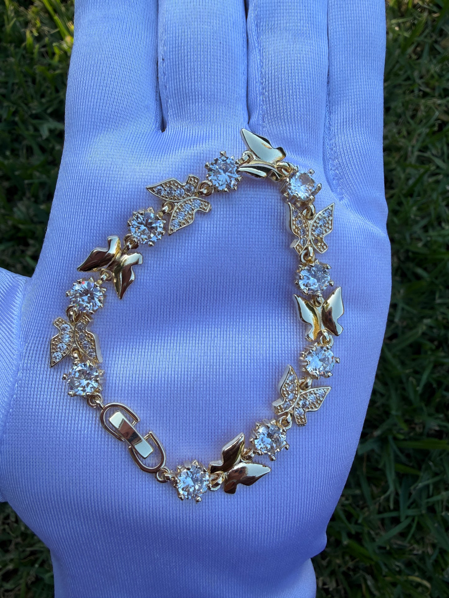 Gold-Plated Butterfly Bracelet – 7 Inches