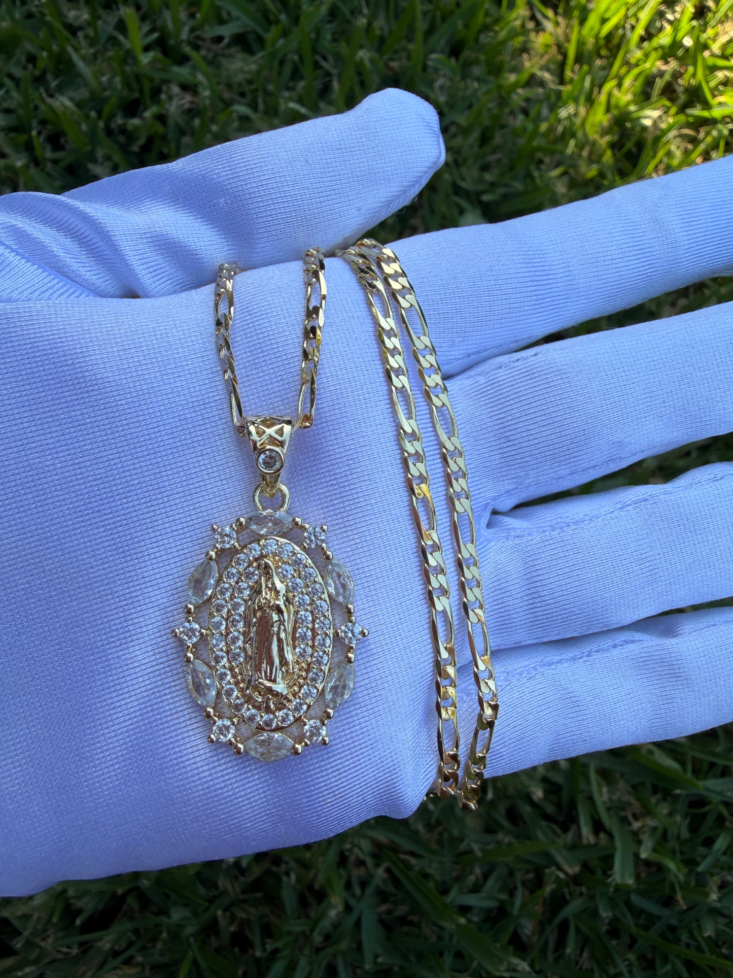 Gold-Plated Virgin de Guadalupe Pendant Necklace, Dainty Chain Jewelry for Women, Necklace Chain