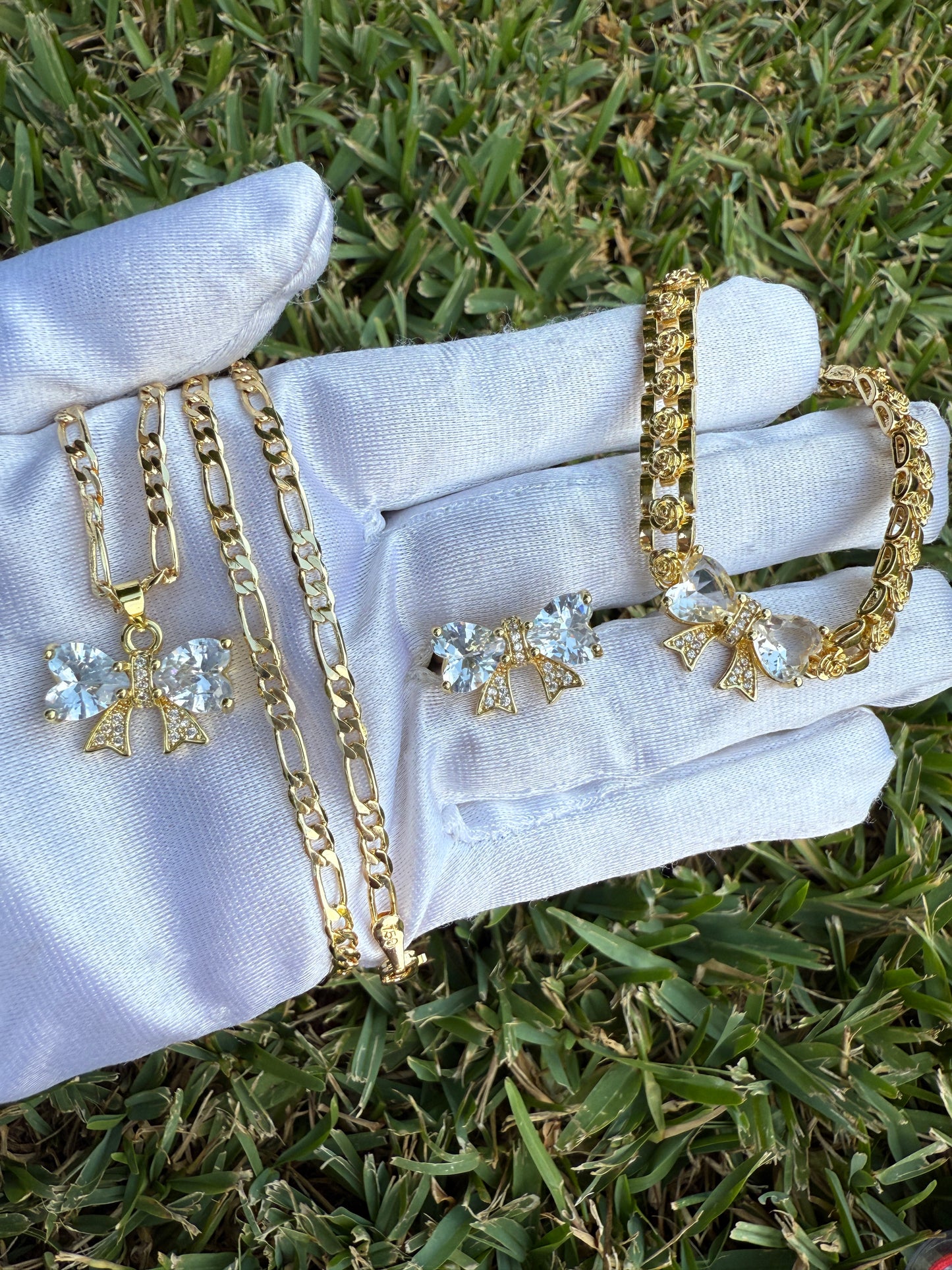 Bow Jewlery Sets Ring Necklace and Bracelet with  Gemstone Accents Gold-Tone Chain Design