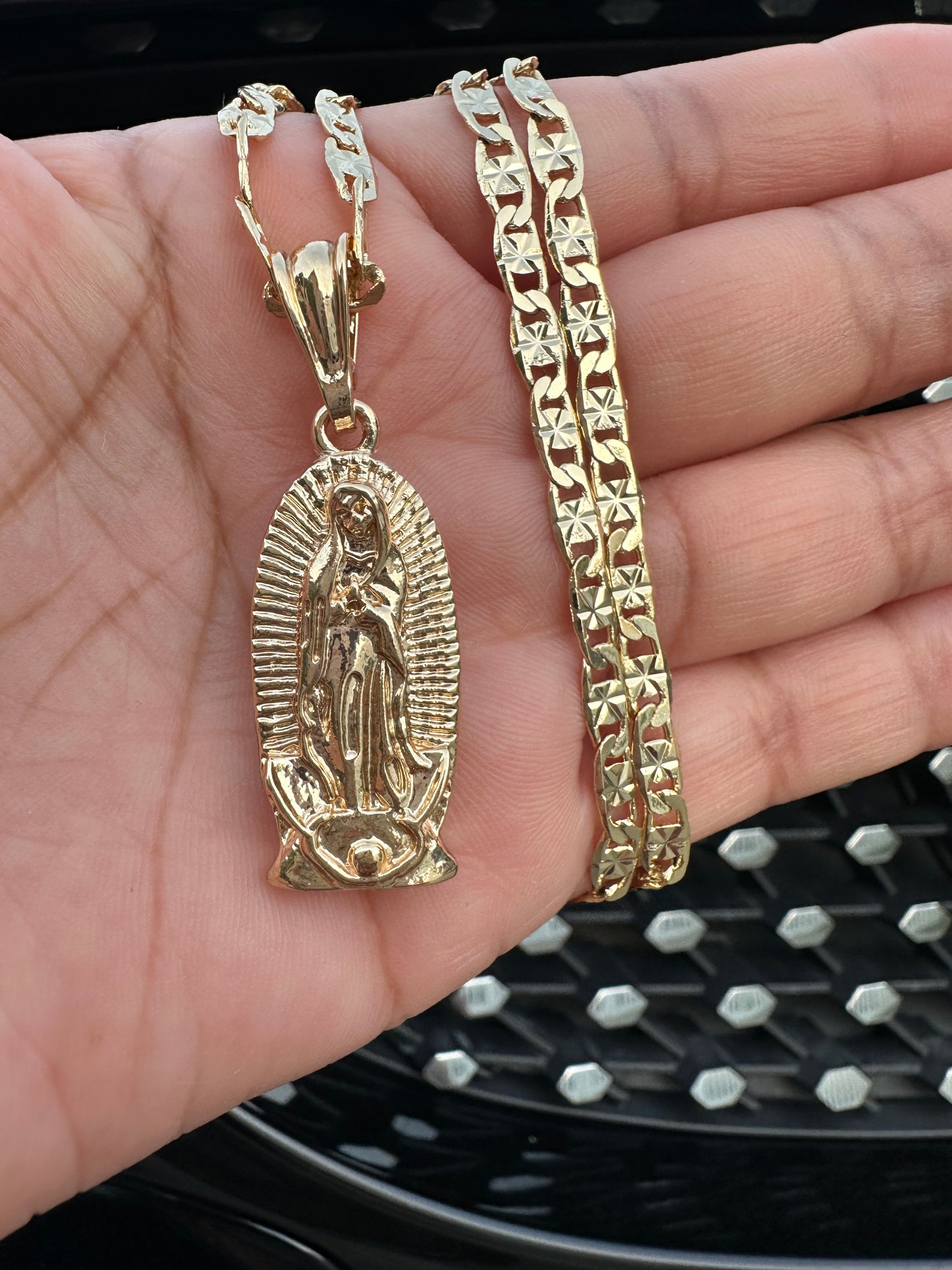 “Dream” Virgin Necklace - Virgencita Necklace Gold Plated