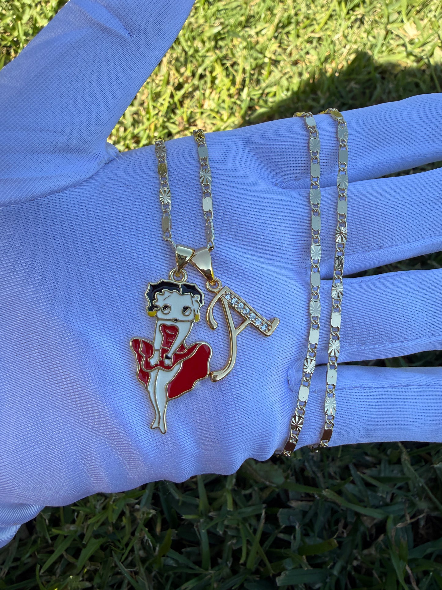 Betty Necklace with Letter Personalized with chain