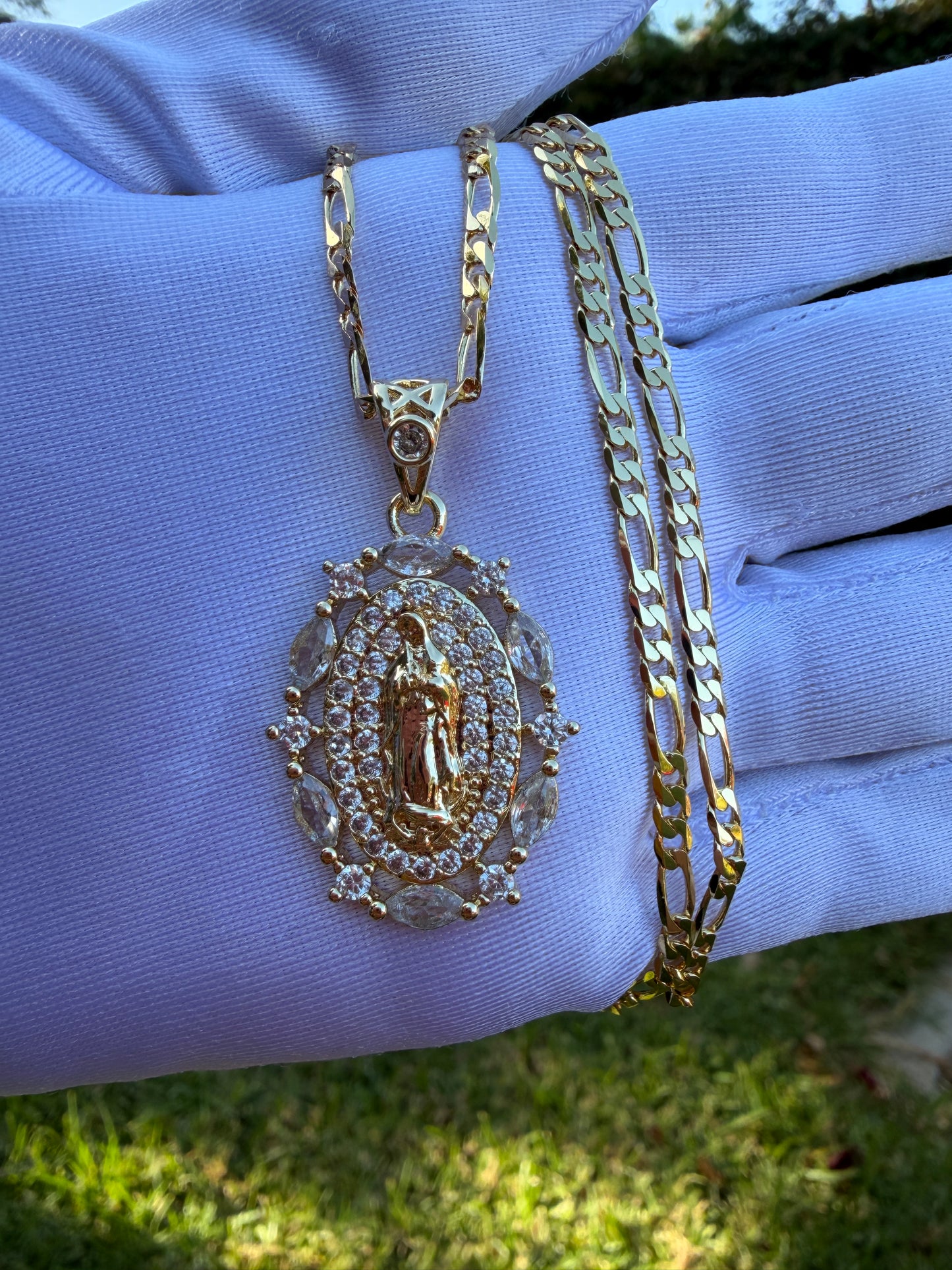 Gold-Plated Virgin de Guadalupe Pendant Necklace, Dainty Chain Jewelry for Women, Necklace Chain