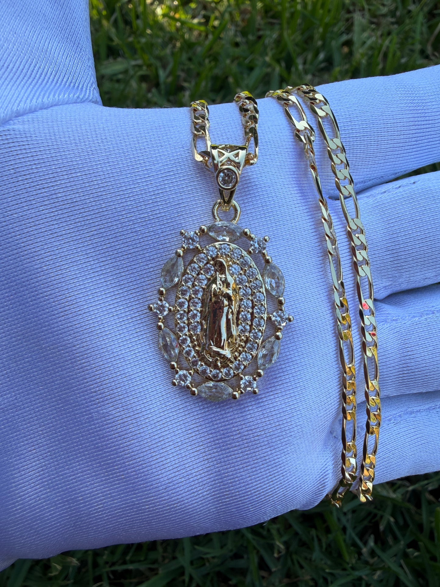 Gold-Plated Virgin de Guadalupe Pendant Necklace, Dainty Chain Jewelry for Women, Necklace Chain