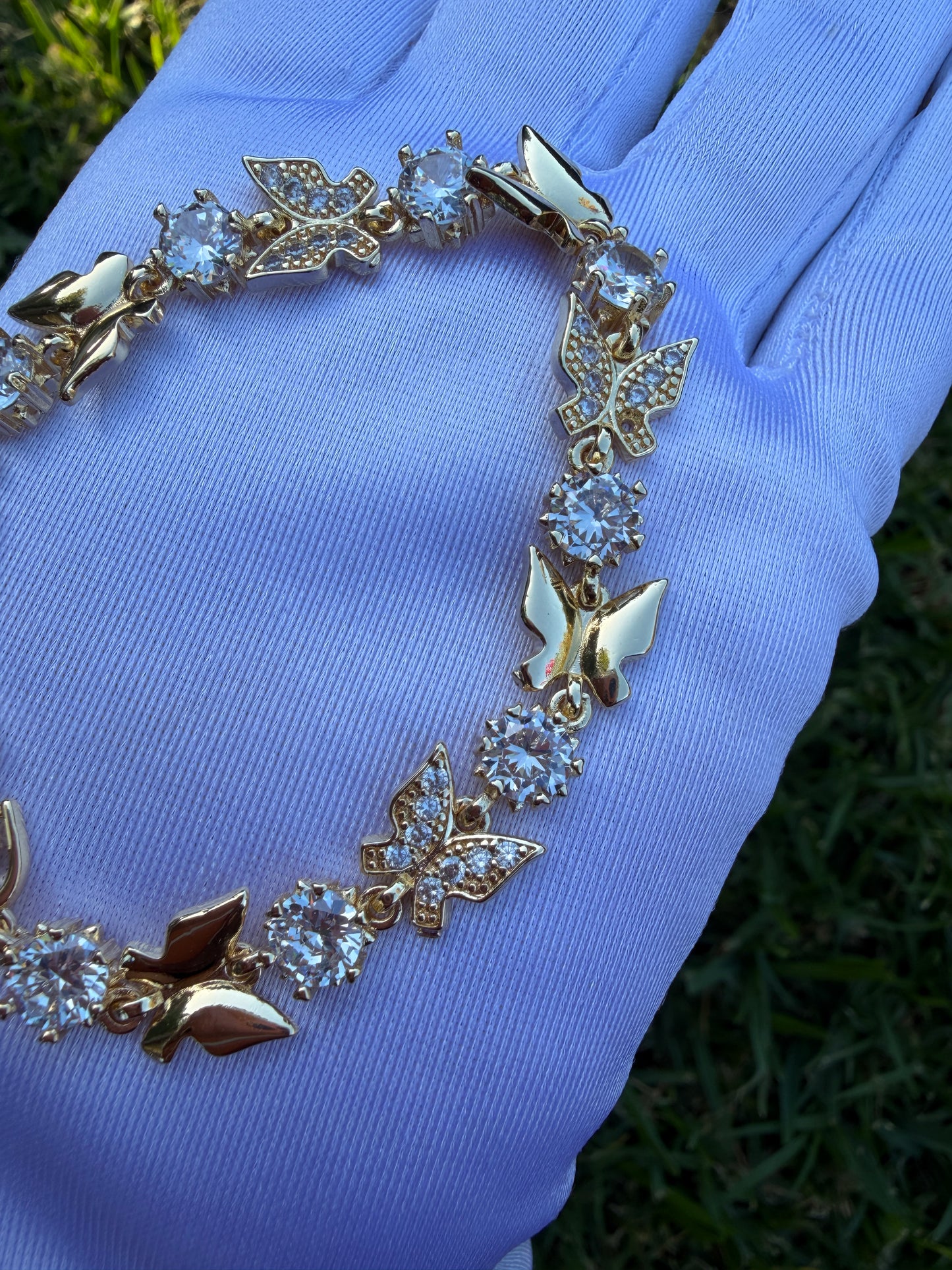 Gold-Plated Butterfly Bracelet – 7 Inches