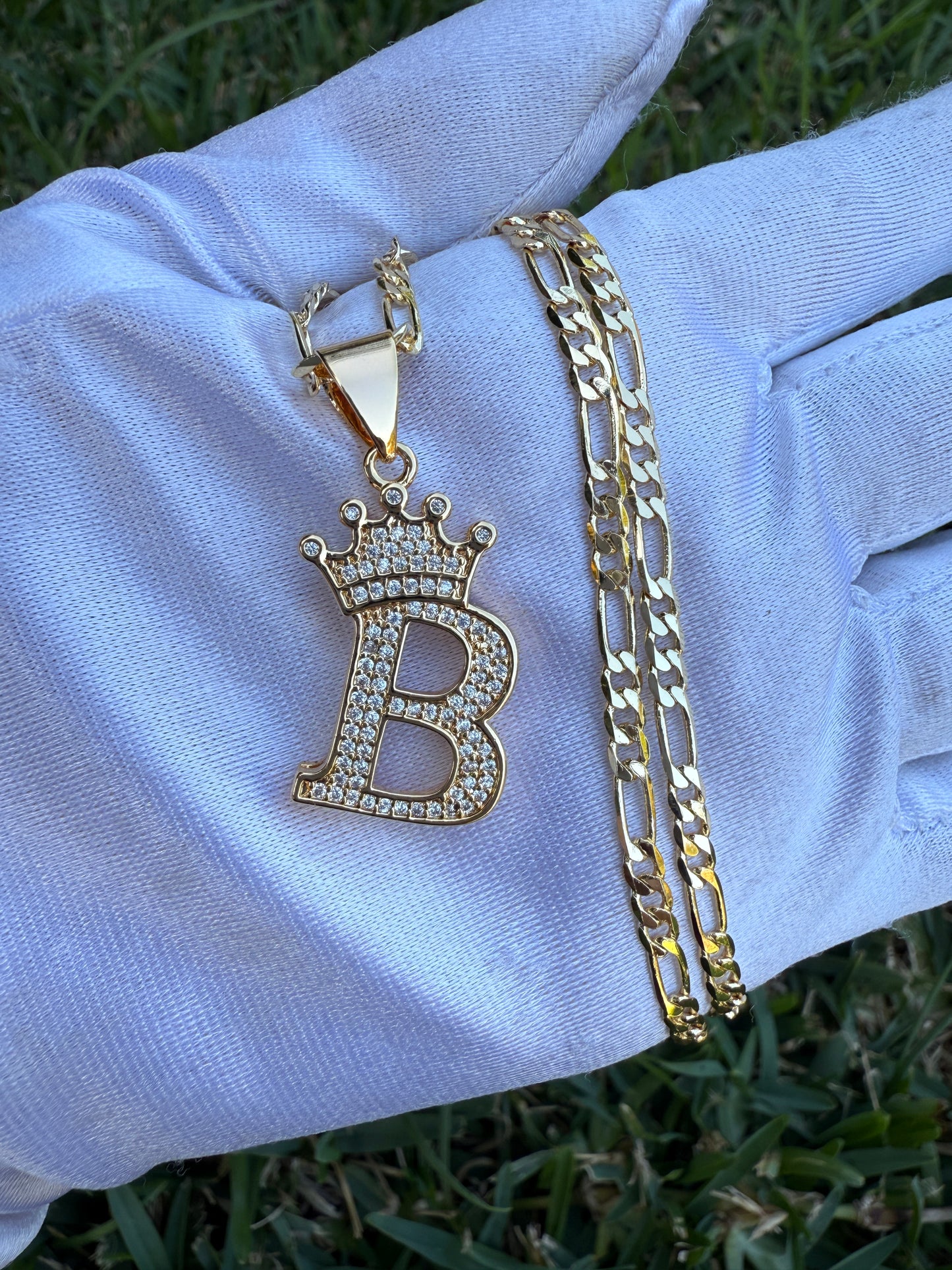 Letter Initial Necklace with Crown Gold Plated Alphabet Pendant for Women 20” inch Chain Fashion Jewelry