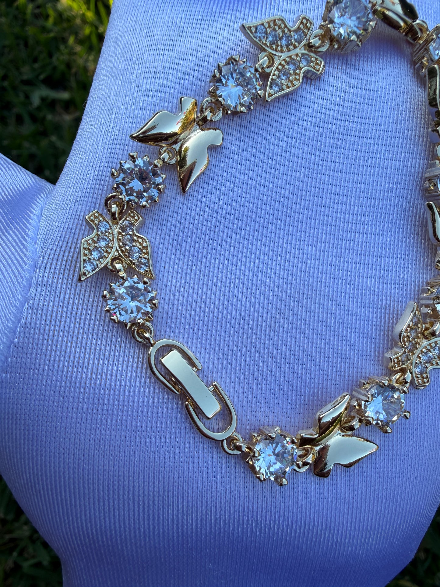 Gold-Plated Butterfly Bracelet – 7 Inches