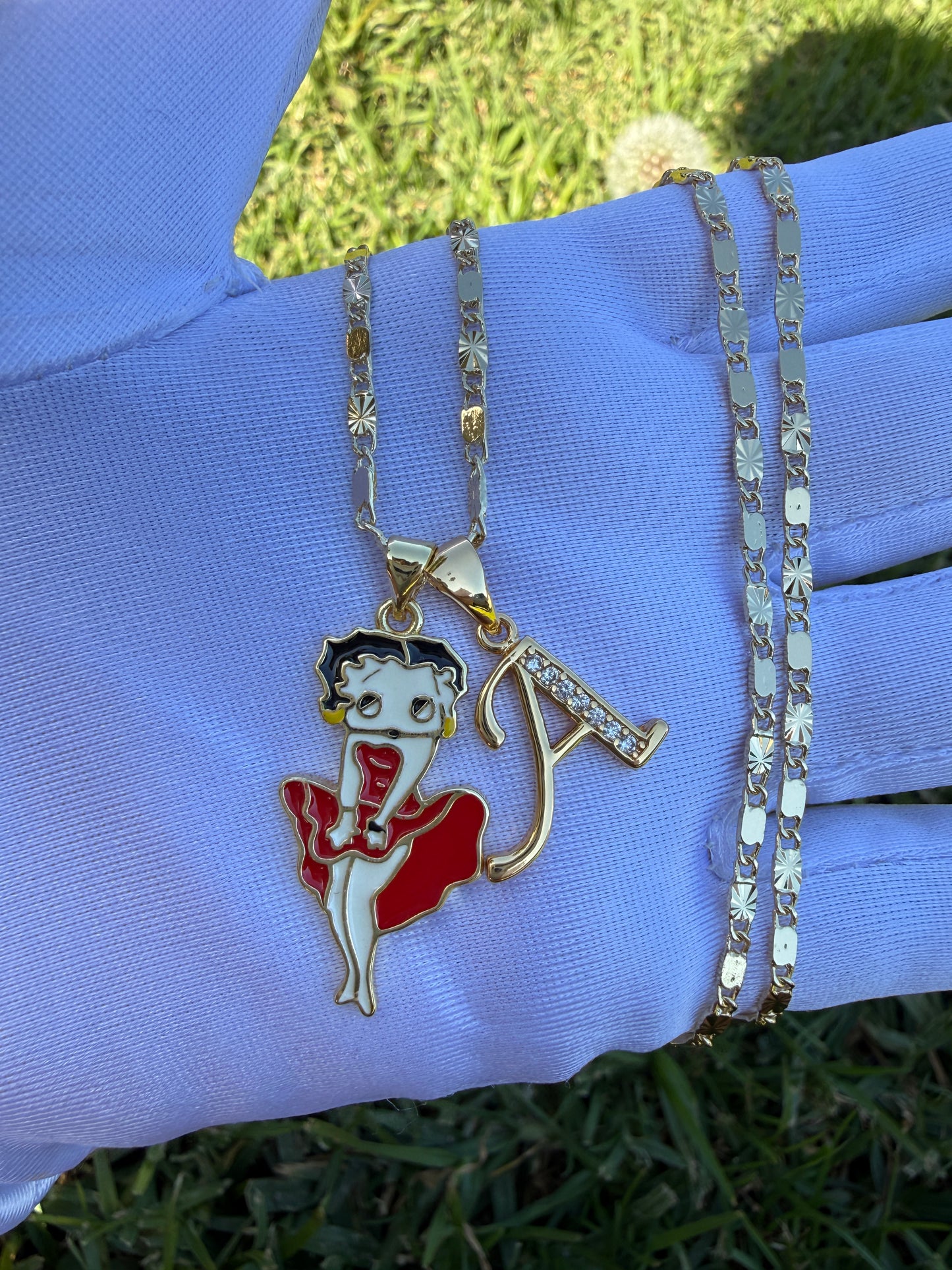 Betty Necklace with Letter Personalized with chain