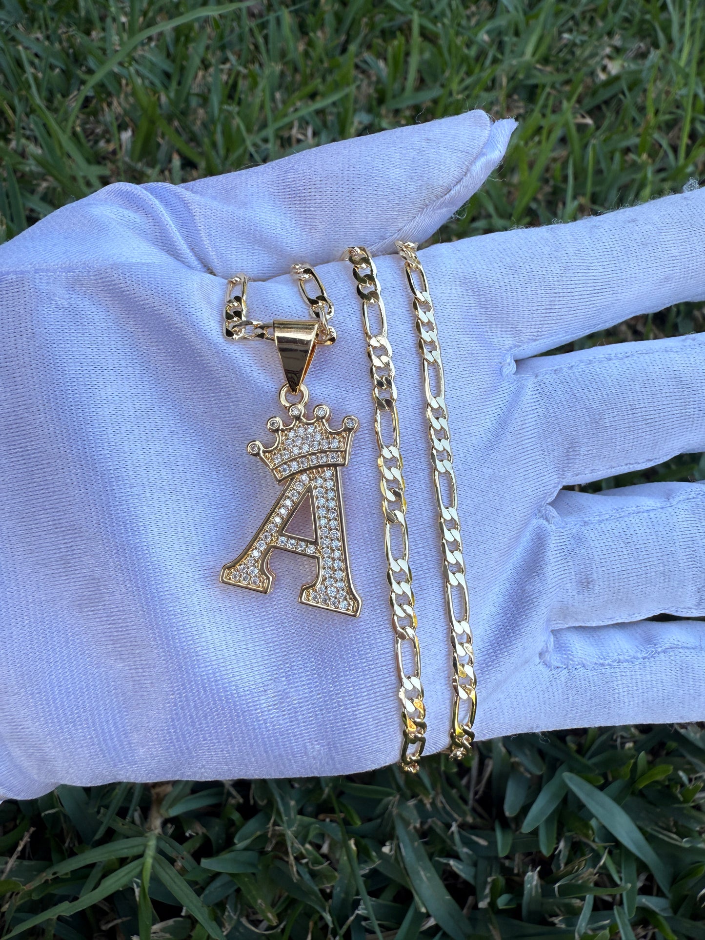 Letter Initial Necklace with Crown Gold Plated Alphabet Pendant for Women 20” inch Chain Fashion Jewelry