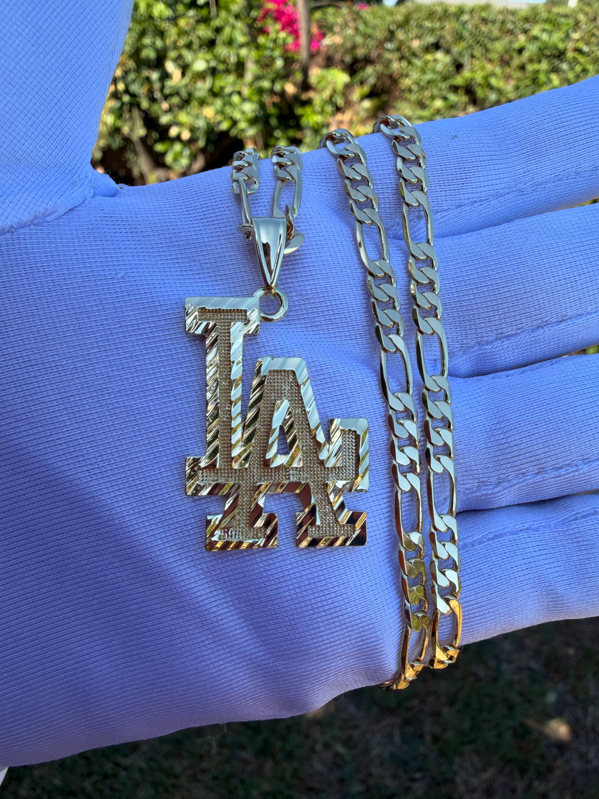 Los Angeles themed Necklace Gold Plated with Chain