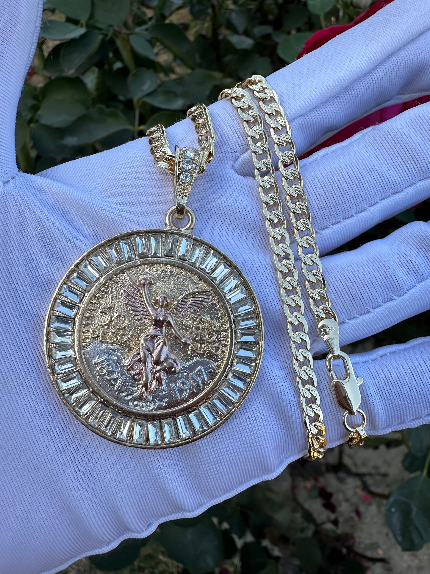 Centenario " Mi amigo" Gold Plated Necklace with Chain .