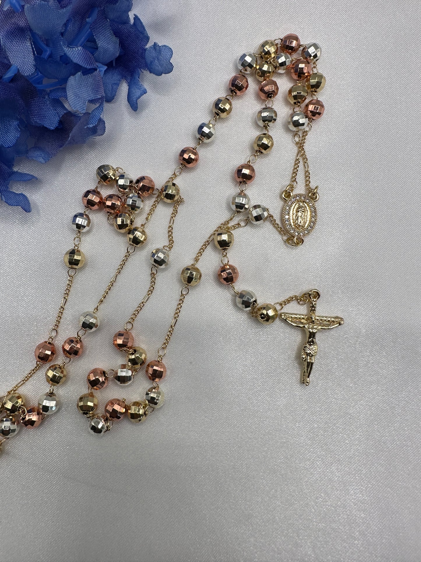 “Magnifico” Virgin Rosary rose Gold .