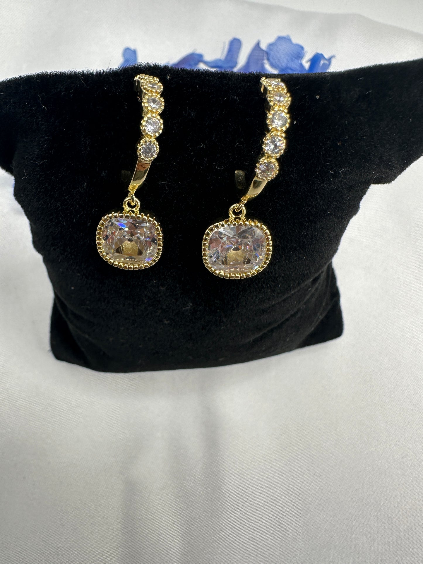 “Andrea” Earring set Gold Plated