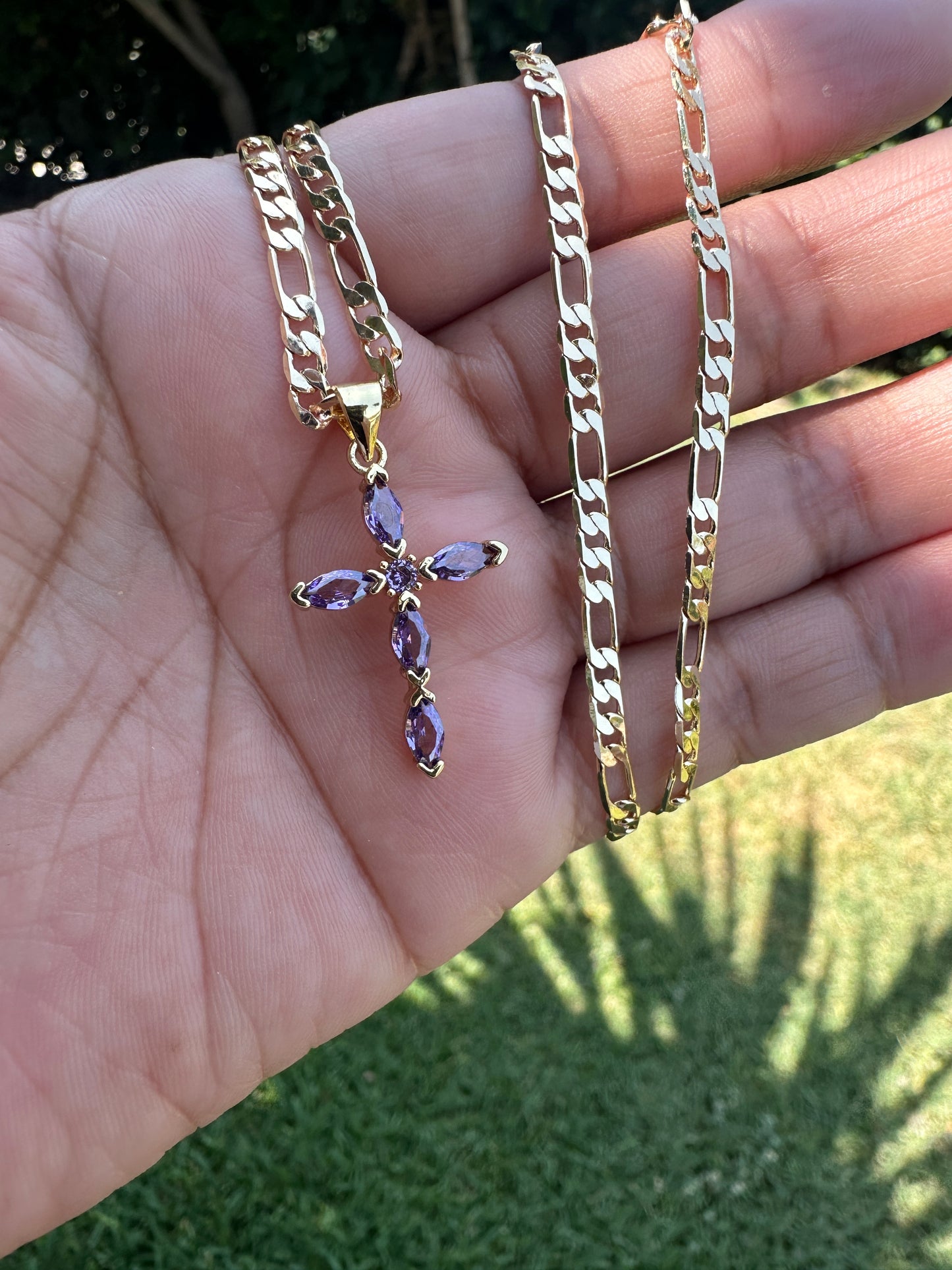 “Diamond Purple” Cross Necklace Gold Plated