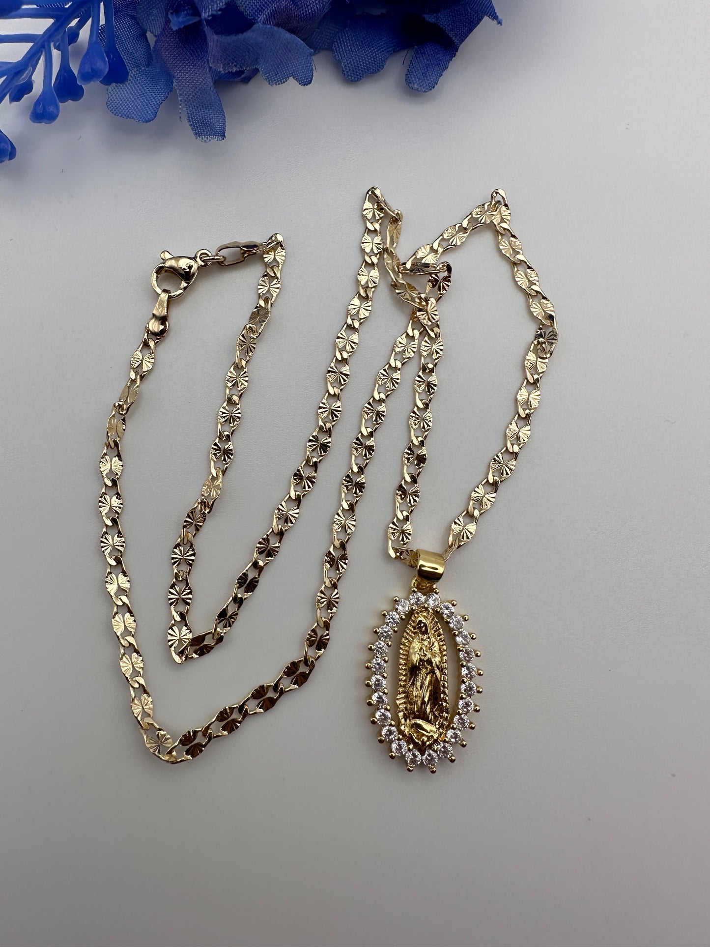 “Shine” Virgin Diamond Necklace Gold Plated (Virgen Guadalupe)