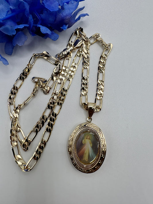 Sagrado Corazón De Jesús Locket Necklace Gold a plated