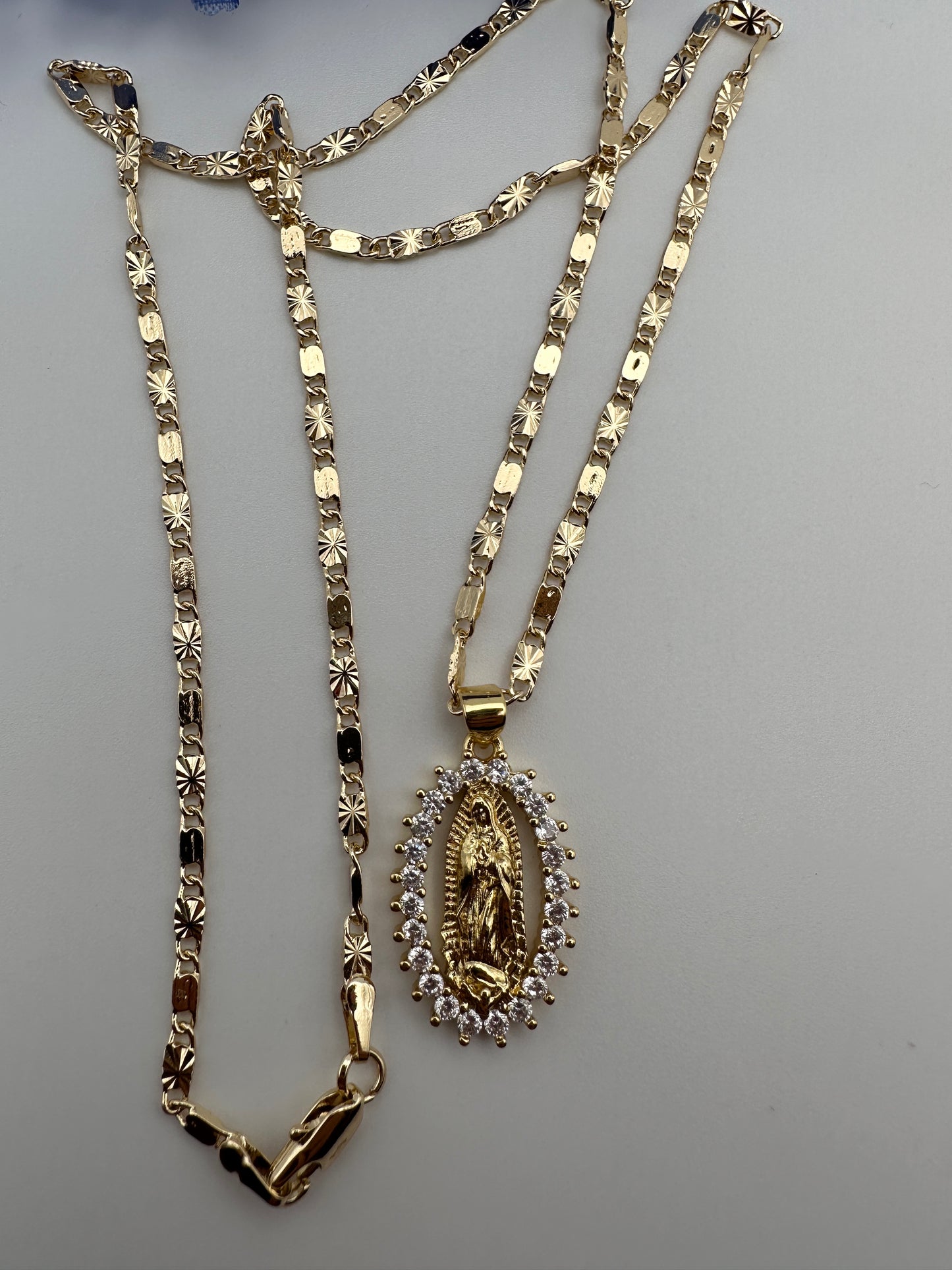 “Shine” Virgin Diamond Necklace Gold Plated (Virgen Guadalupe)