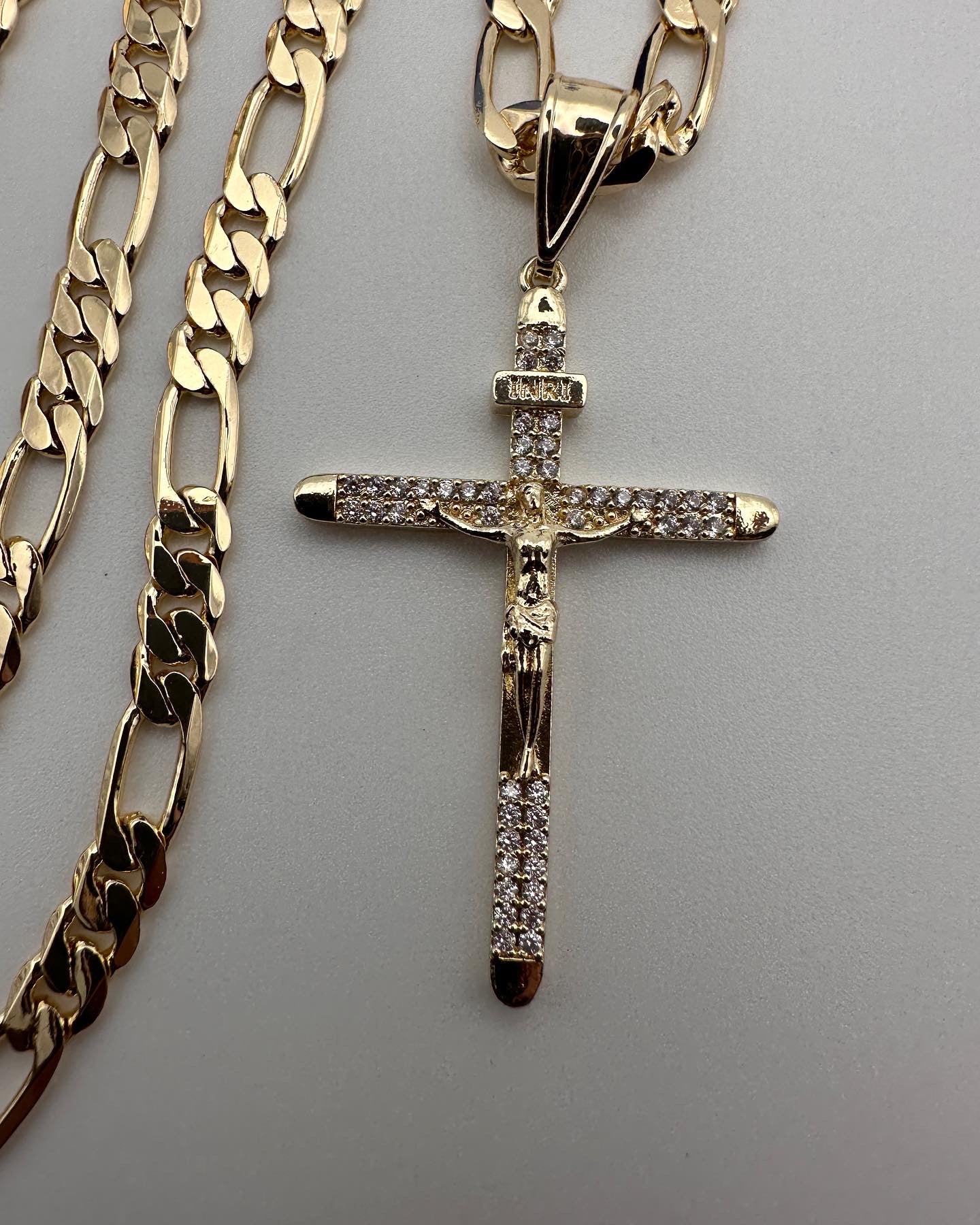 “Cristo” Cross Necklace Gold Plated