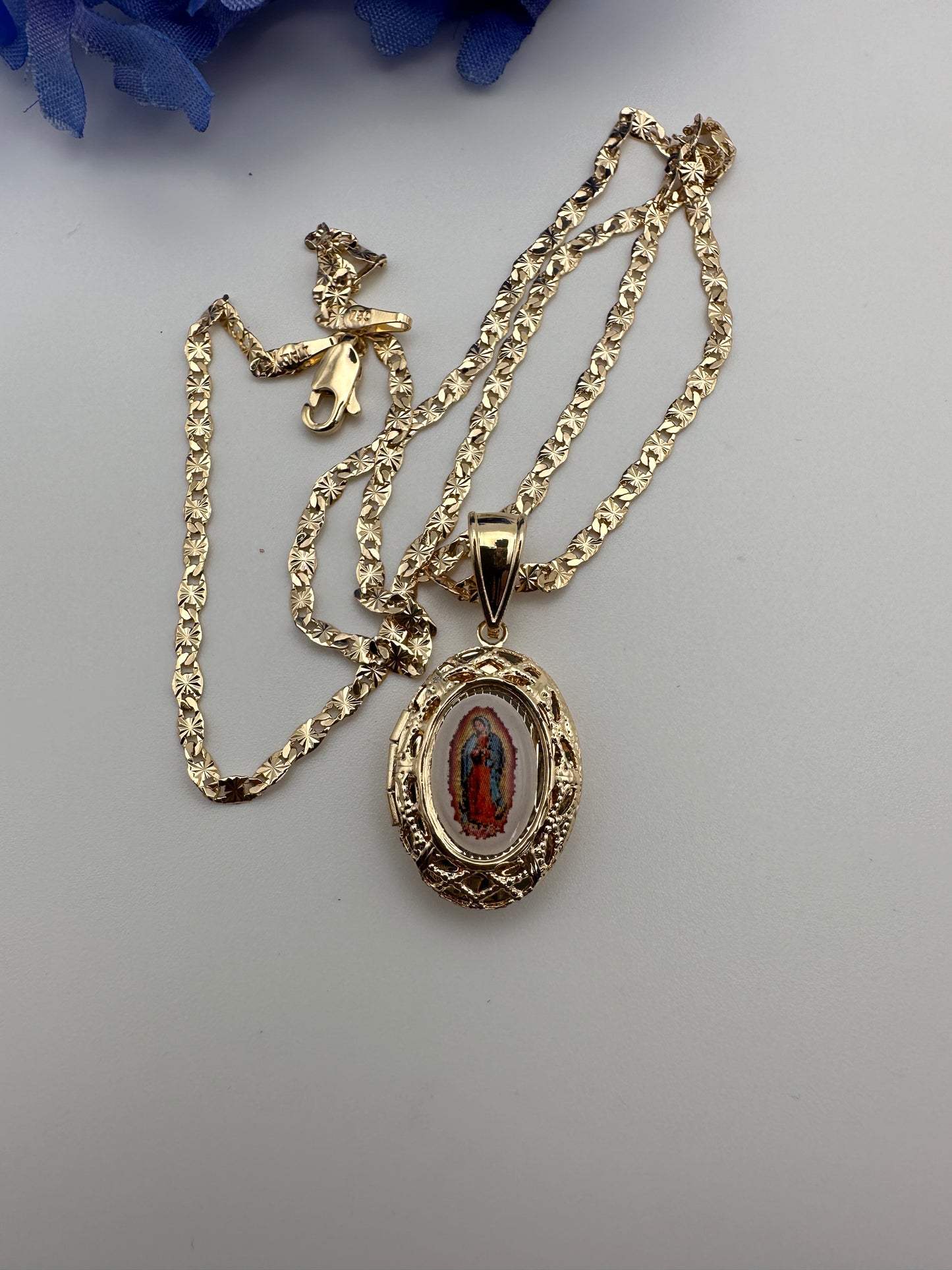 “Virgencita” Virgin Locket Necklace -Gold Plated