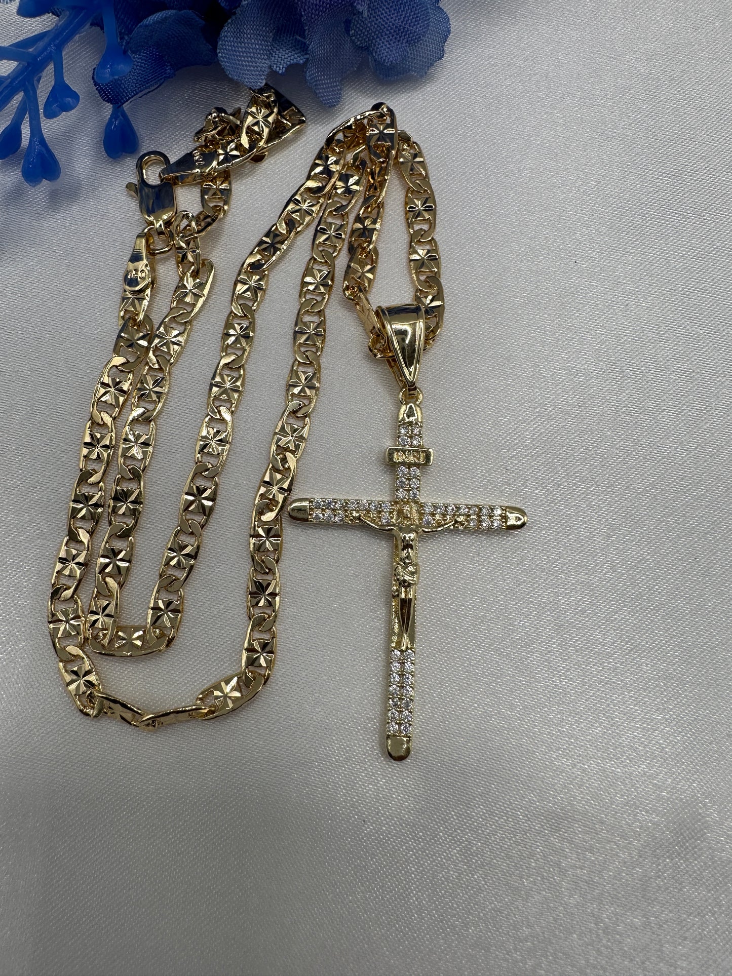 “Cristo” Cross Necklace Gold Plated