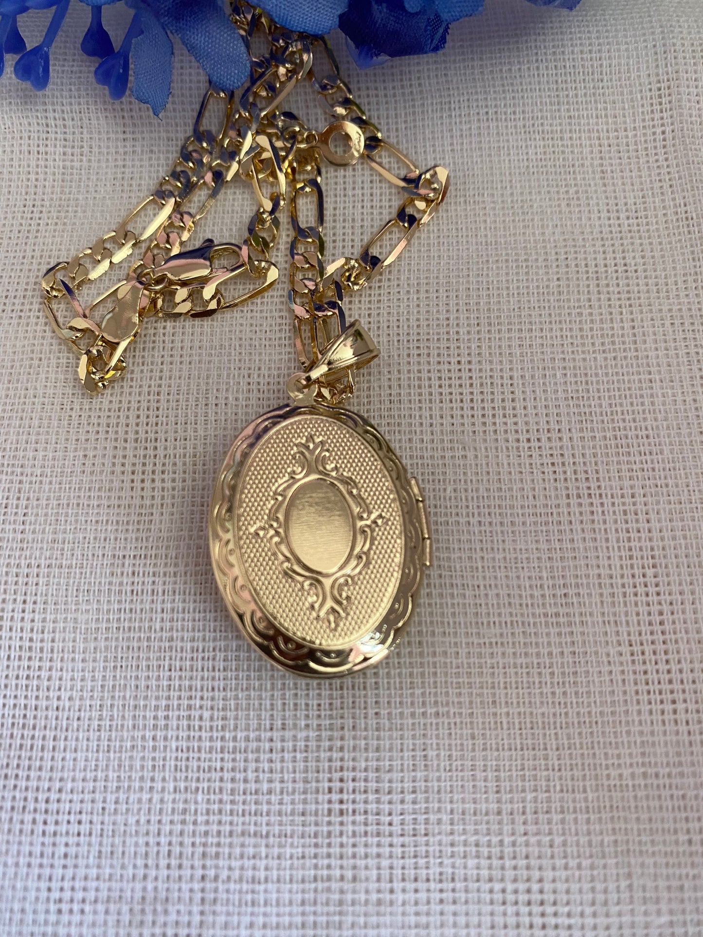 “Memories” St Jude Locket -Gold Plated