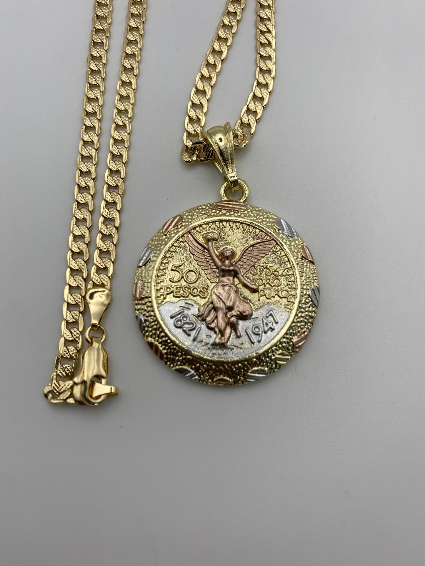 14k Mexican centenario Gold Plated . 14k Centenario Mexicano oro Laminado 3 oros