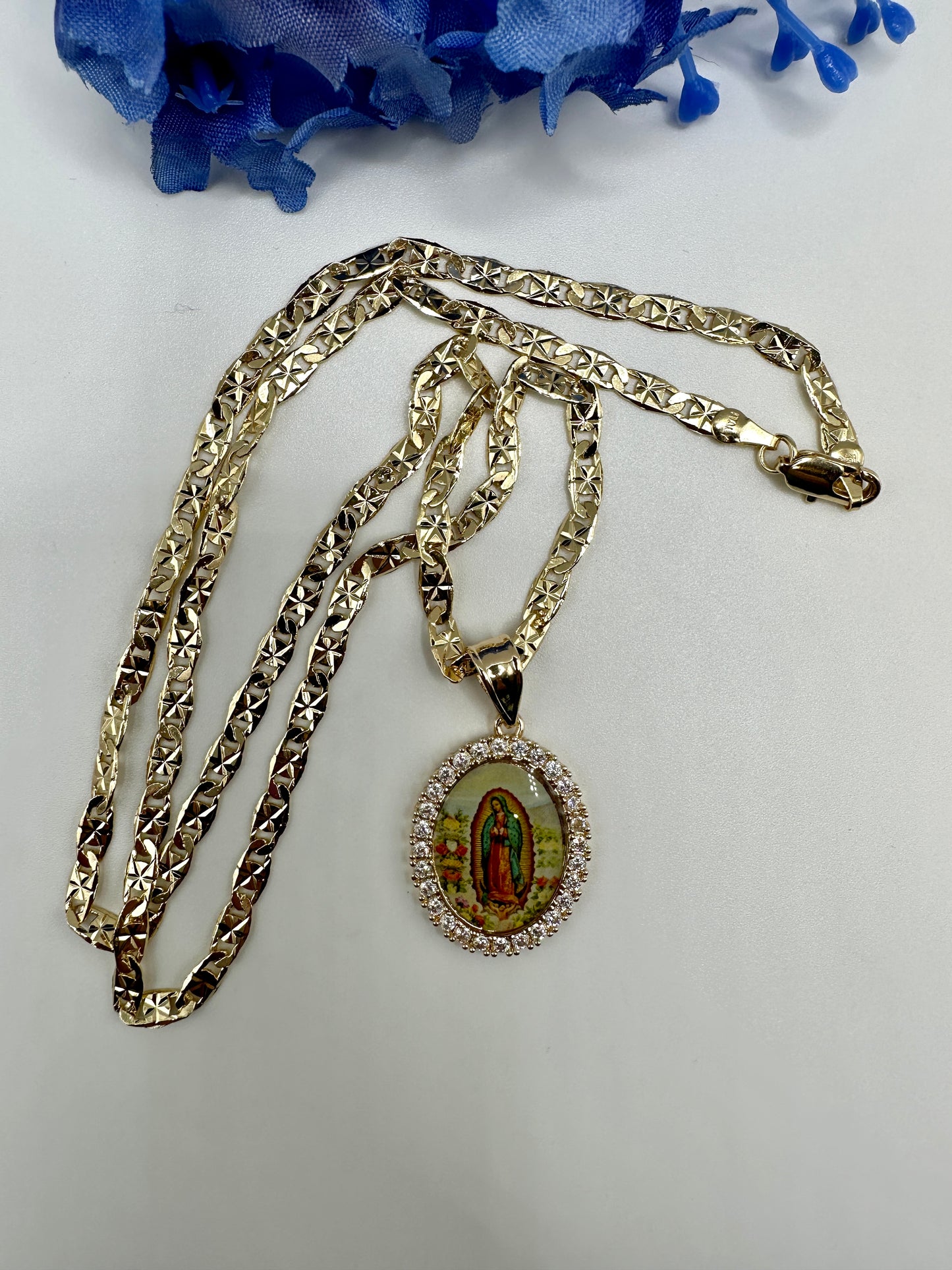 “Guadalupe” Virgin Necklace with Virgencita Imagine