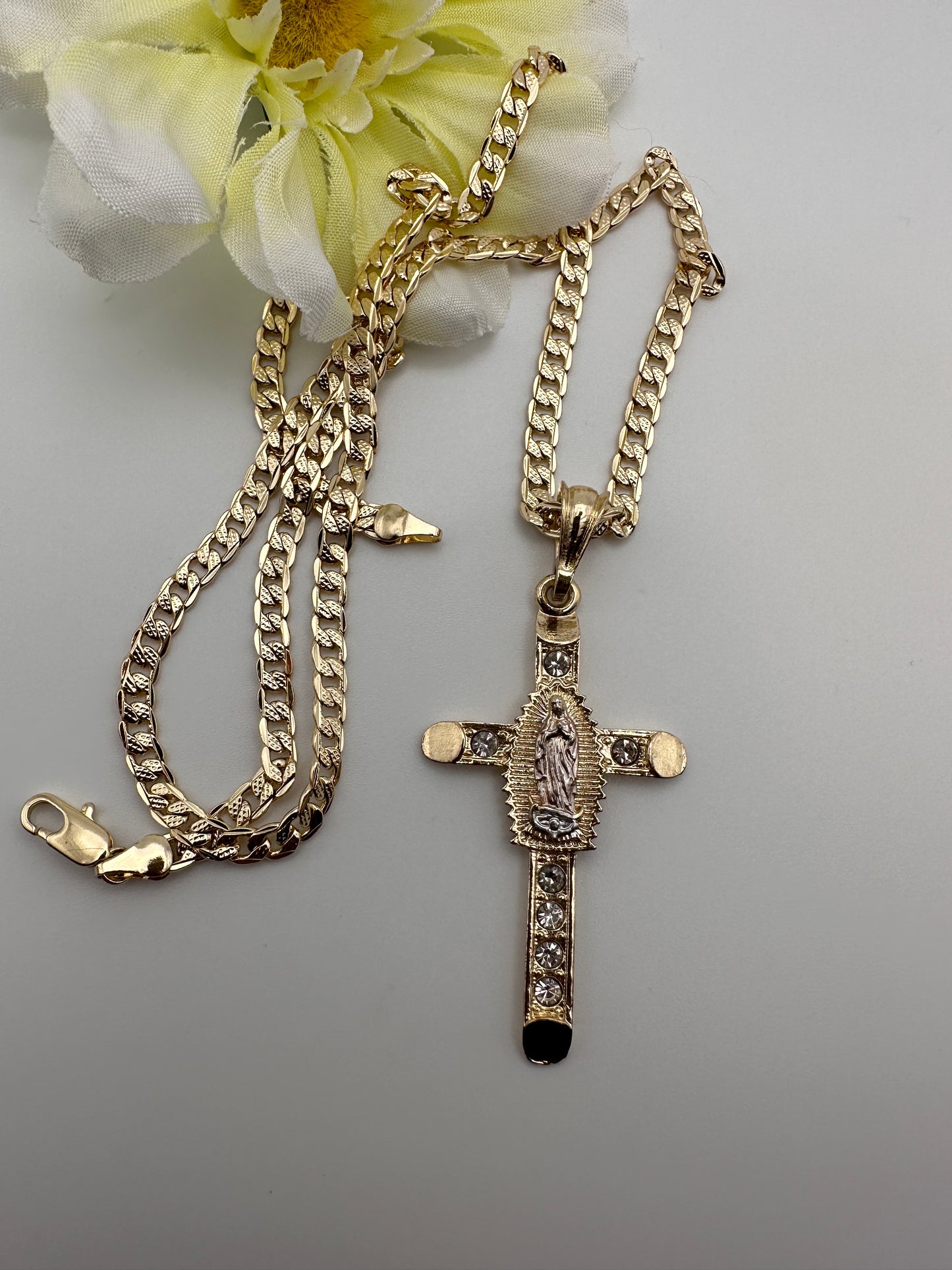 "Friday" Virgin & Cross Necklace Gold Plated