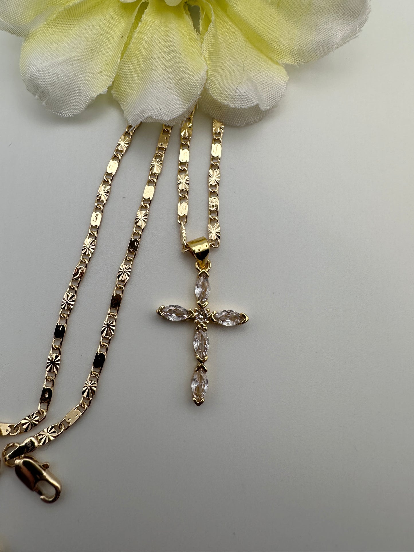 “Diamond”Cross Necklace Gold Plated