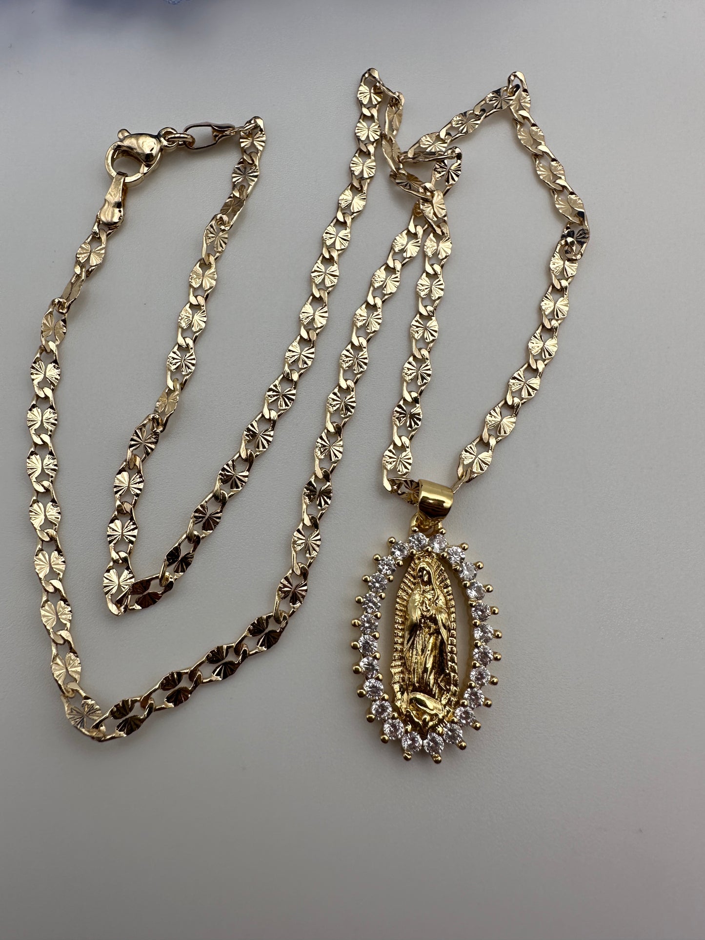 “Shine” Virgin Diamond Necklace Gold Plated (Virgen Guadalupe)