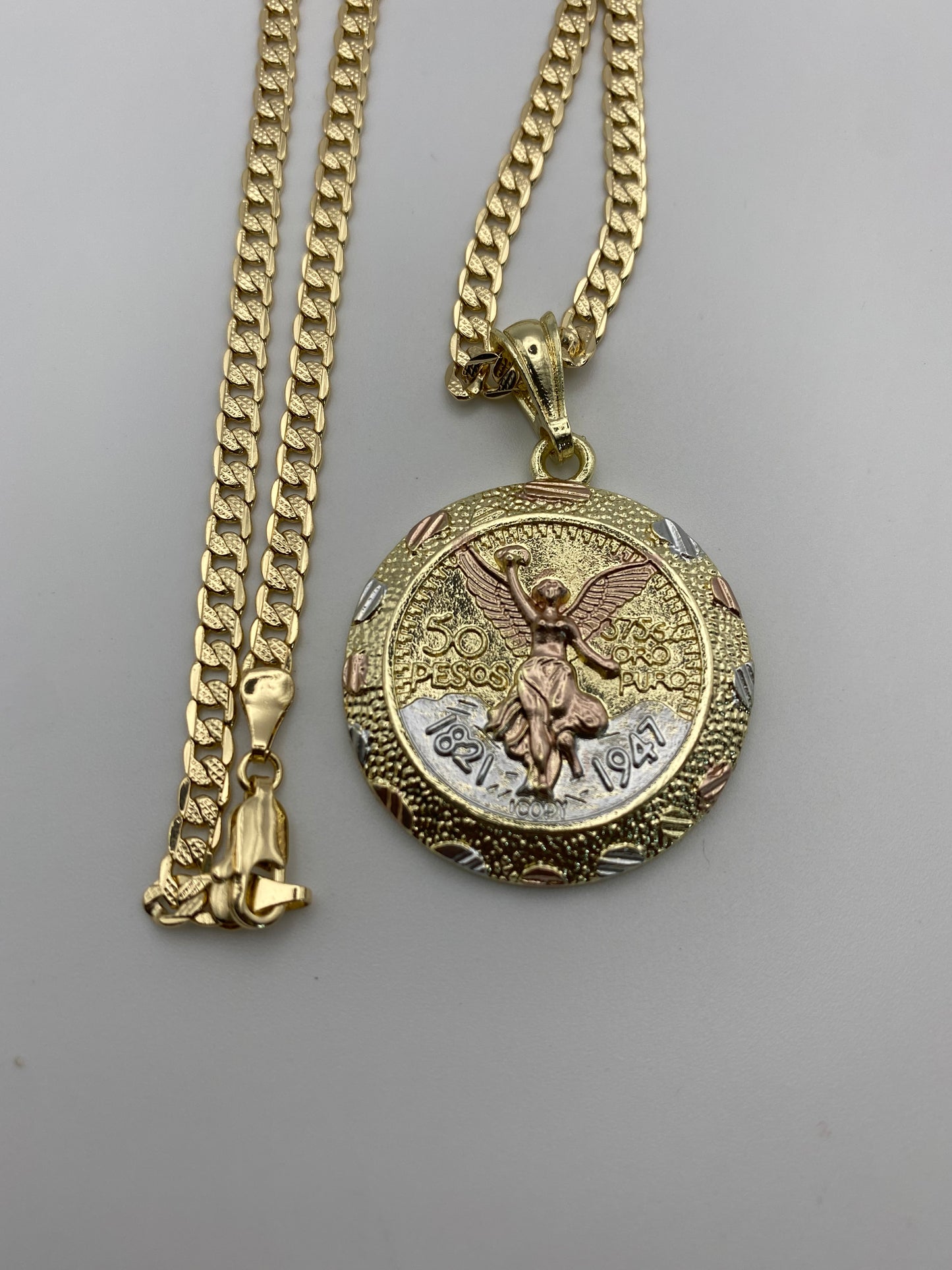 14k Mexican centenario Gold Plated . 14k Centenario Mexicano oro Laminado 3 oros